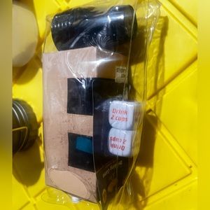 BNIB set of 2 shot glasses/drinking dice game/plastic shot glasses